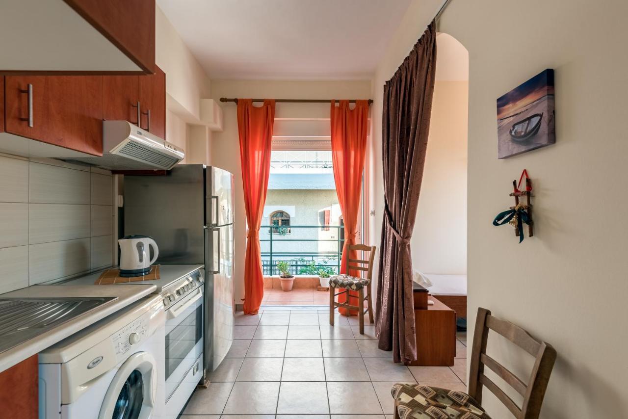 קאטו דרטסו Golden Beach Hill Apartments מראה חיצוני תמונה