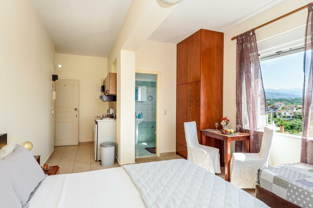 קאטו דרטסו Golden Beach Hill Apartments מראה חיצוני תמונה